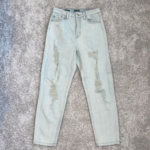 NWOT! Wild Fable high rise mom jeans size 2